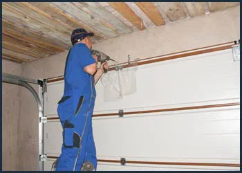 Garage Doors Store Repairs Fort Worth, TX 817-402-3838 Garage Doors Store Repairs Fort Worth, TX 817-402-3838 - cont-gdr-door-repair-08m